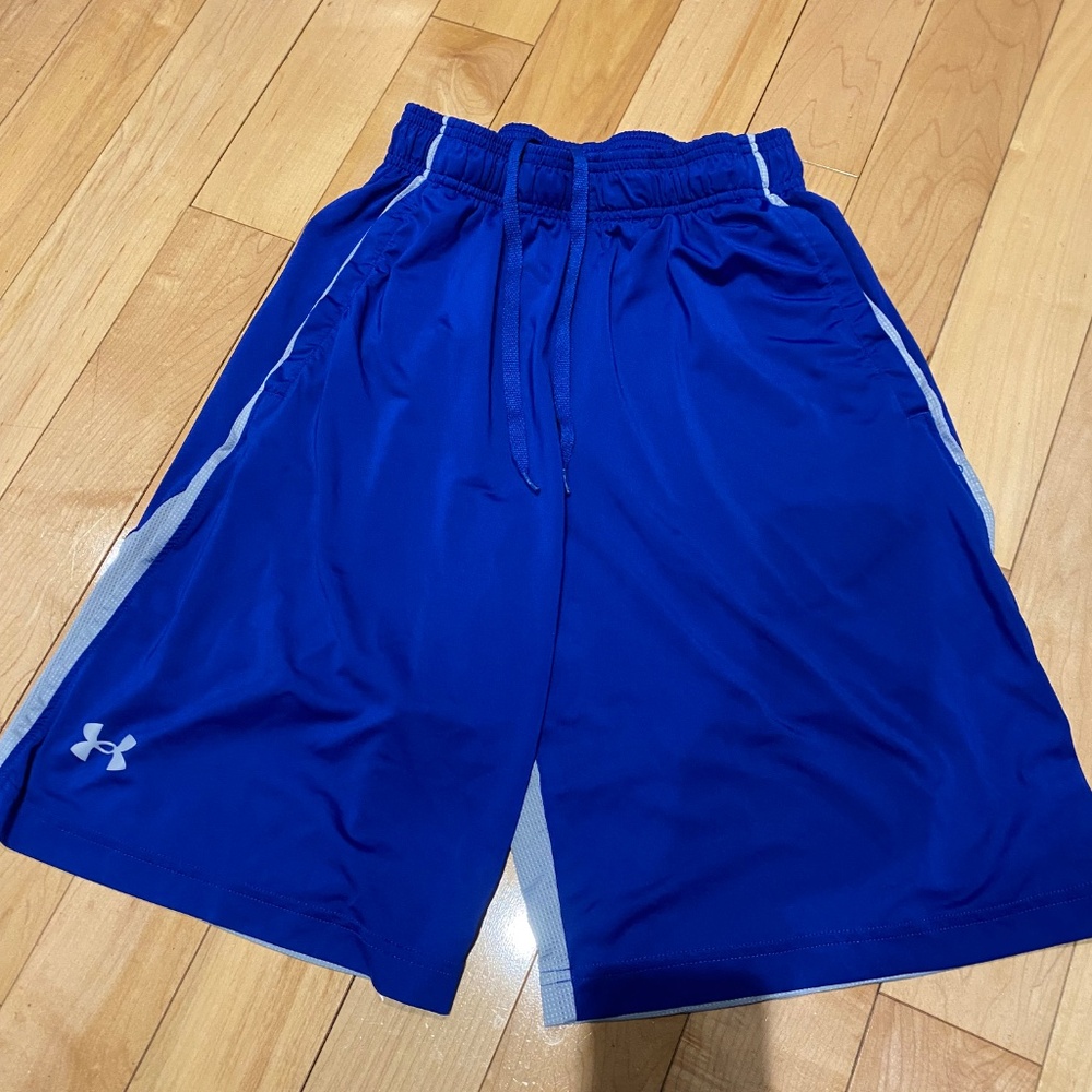Under Armour Men's Small short
